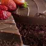 Bolo de Chocolate Cremoso: Receita que Une Sabor e Nutrição