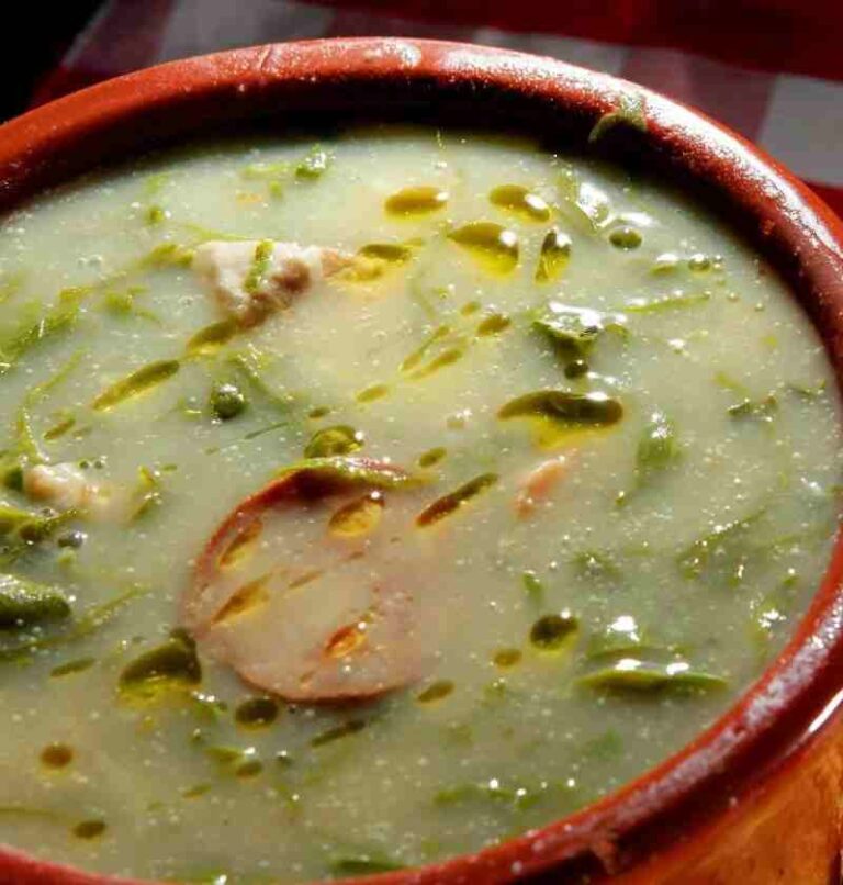 Receita de Caldo Verde Tradicional Receita Simples e Fácil